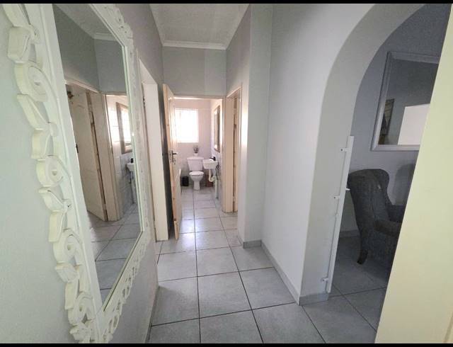 3 bed property to rent in VILLIERIA